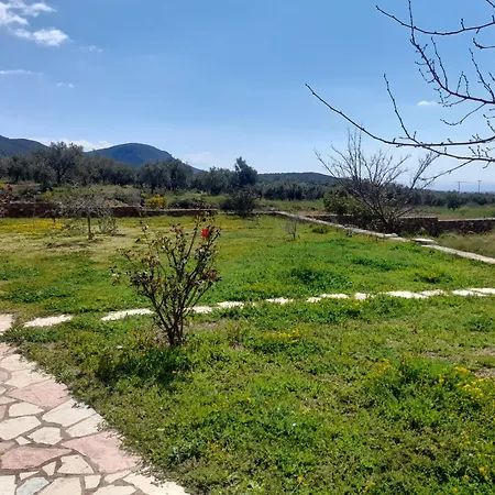 Villa “villa Othon-leni”