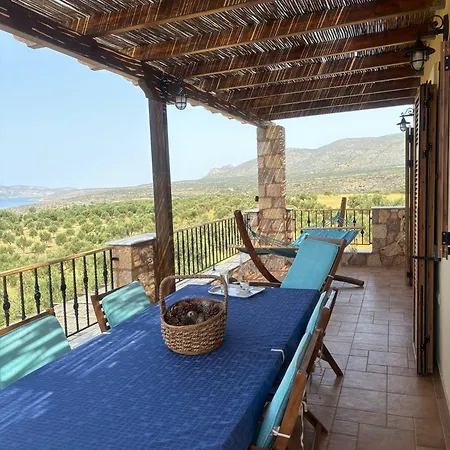 “villa Othon-leni” Villa
