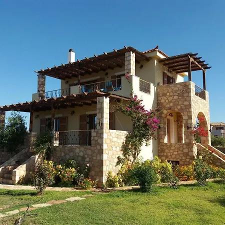 Villa “villa Othon-leni” *