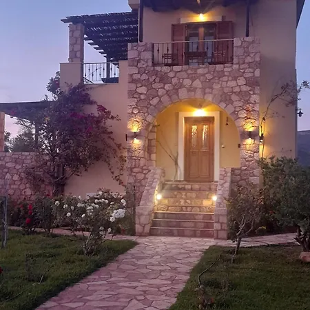 Villa “villa Othon-leni”