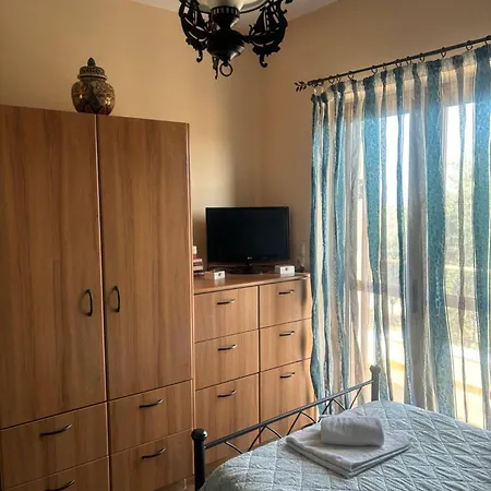 빌라 “villa Othon-leni”