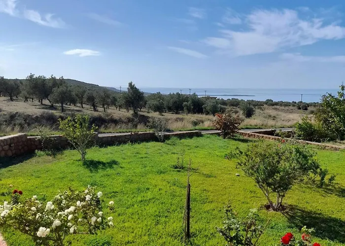 “villa Othon-leni” Villa *