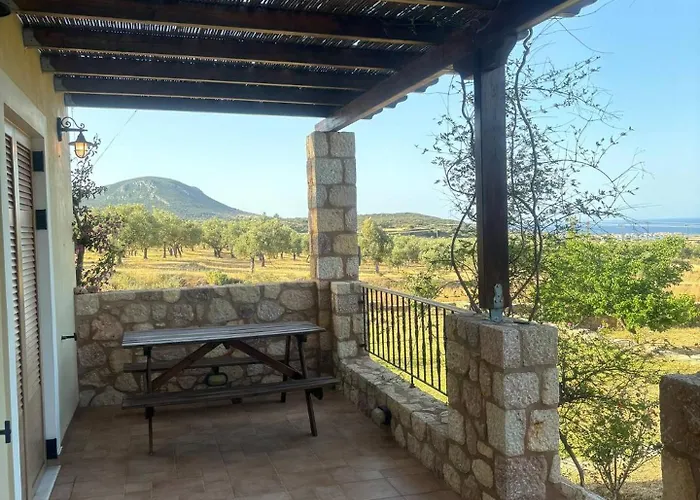 “villa Othon-leni” Villa *