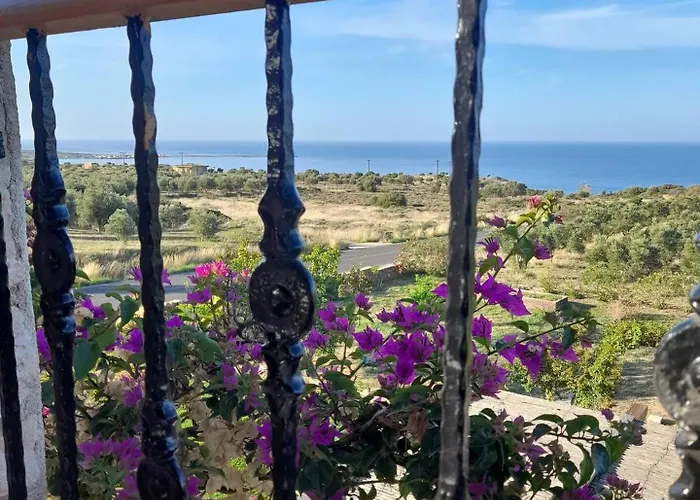 Villa “villa Othon-leni” *